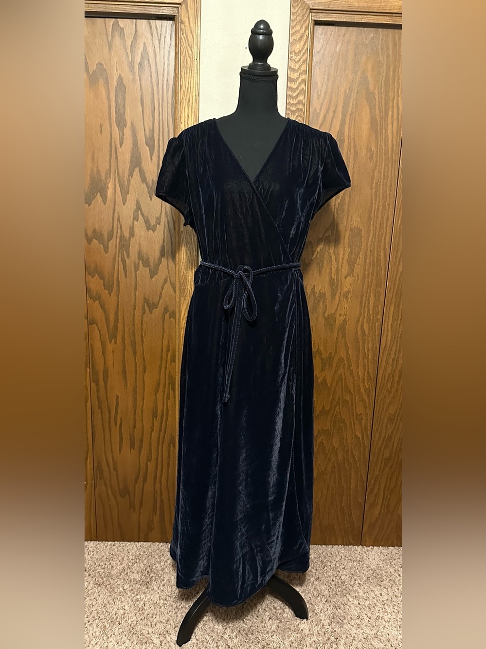 NWT GAP Women's Navy Velvet Wrap Midi Dress- Tall sizing
